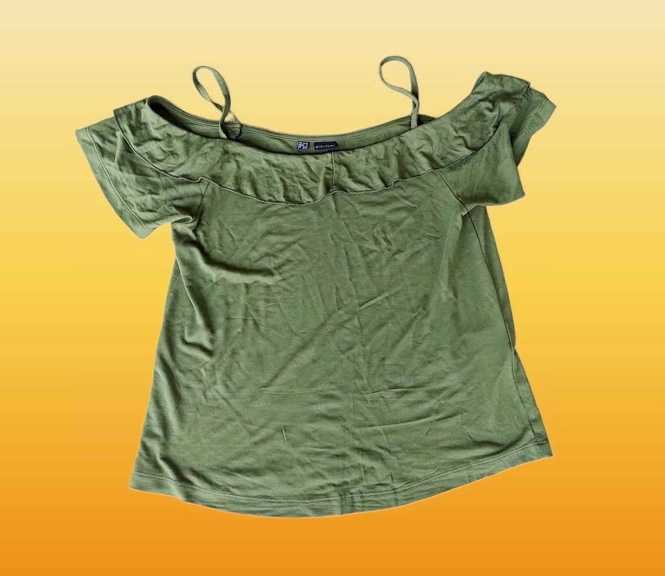 T-shirt: Sommertop, Olive Gr. 38, Offshoulder – Nuovo (secondo la descrizione) da Aarburg venduto da Hystoria 1