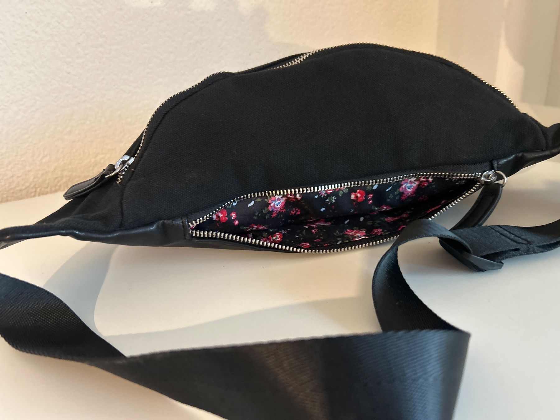 Borse: Bauchtasche schwarz von Clockhouse – Usato da Brunnen venduto da Nala2929 6
