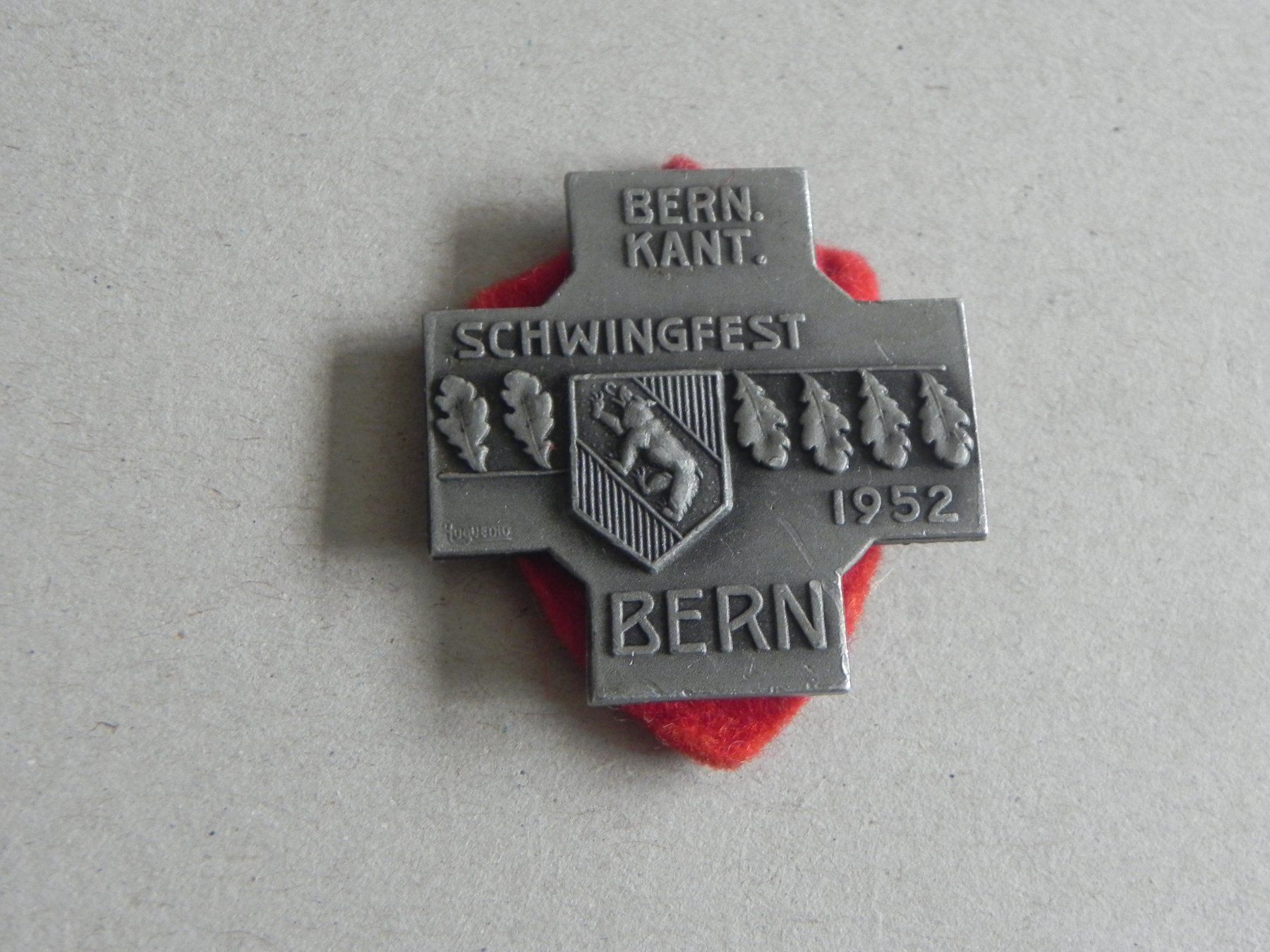 Plaketten & Abzeichen: Abzeichen Kant. Schwingfest Schwingen Bern BE 1952 – Gebraucht aus Siebnen von krimsie
