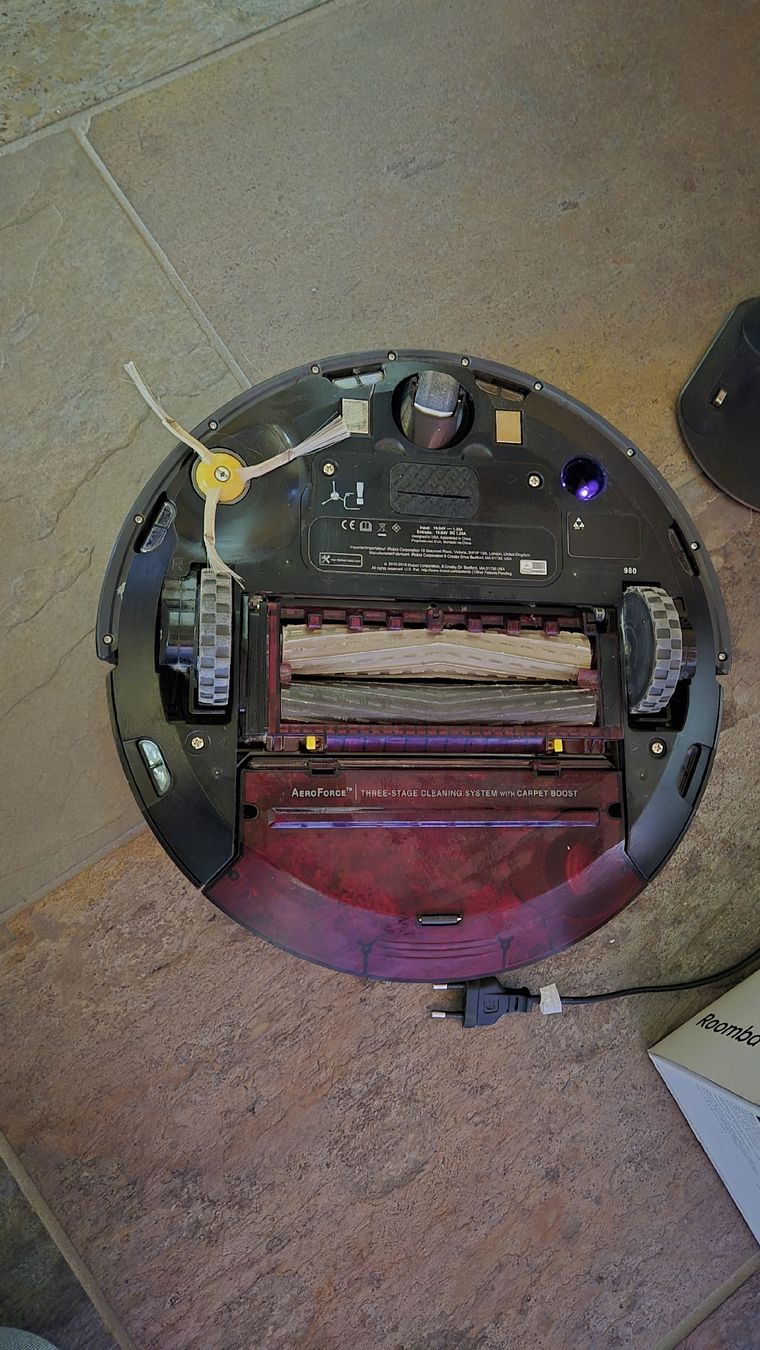 Irobot Aspirateurs & Accessoires: iRobot Roomba 980 - Staubsaugerroboter - ab Fr. 1.- – D'occasion à Schöftland par kosi86 1