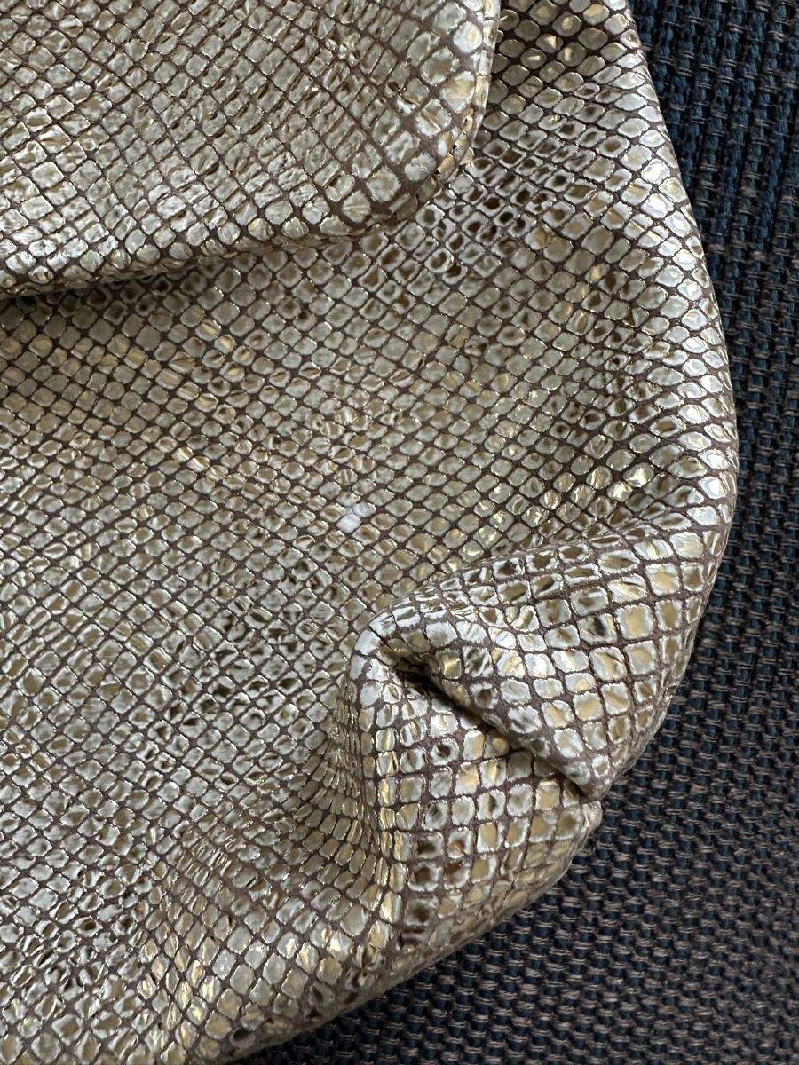 Borse da donna: Goldtasche – Usato da Bäch SZ venduto da ruslena29 3