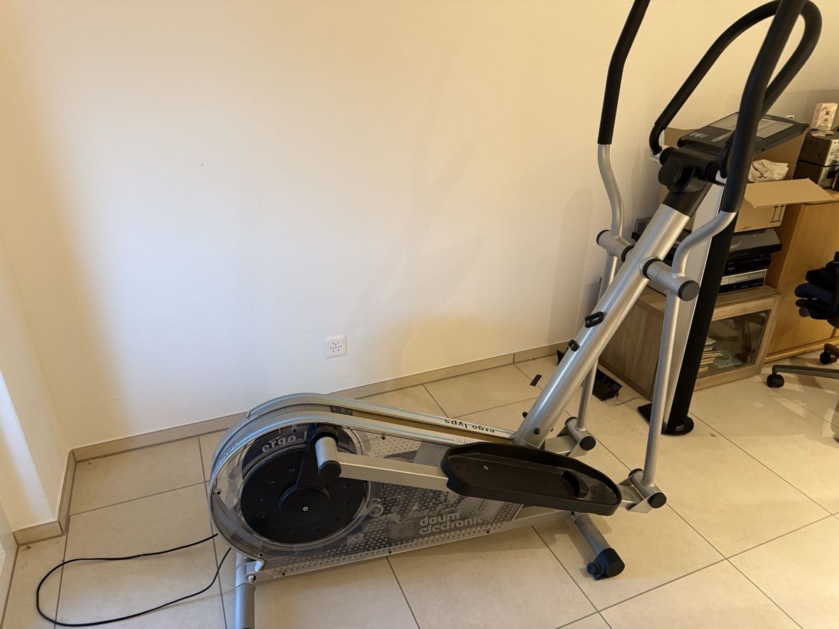 Vélos d'appartement: Crosstrainer Daum  Ergo 8080TRS3 – D'occasion à Oberembrach par Jerk2