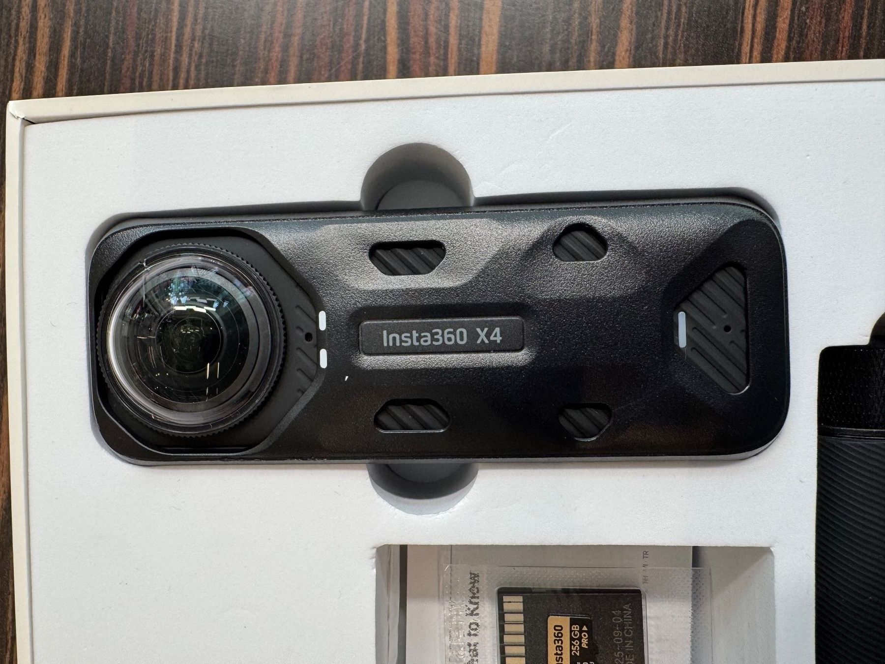 Insta360 Action Cam: Insta360 X4 8K Action Cam Starter Bundle – Gebraucht aus Zürich von KochphotoAG 2