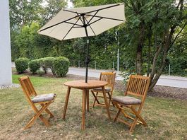 Neue Balkon-/Gartensitzgruppe aus Akazienholz inkl. Schirm!