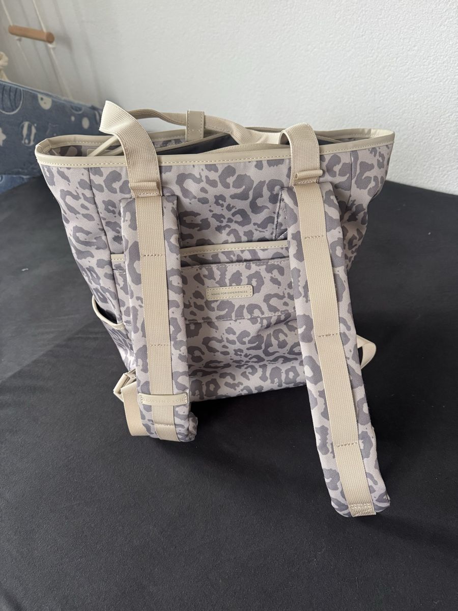 Kapten & Son Zaini: Kapten & Son Rucksack Leo Print – Usato da Thal venduto da MissPalomitas 2