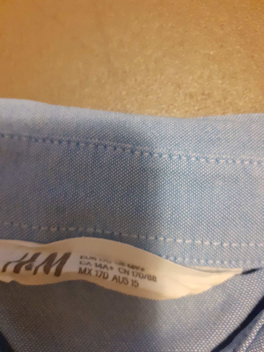 H&M Camicie, T-shirt & Polo: H&M Hemd hellblau Grösse 170 neuwertig – Usato da Zürich venduto da zurclich 1