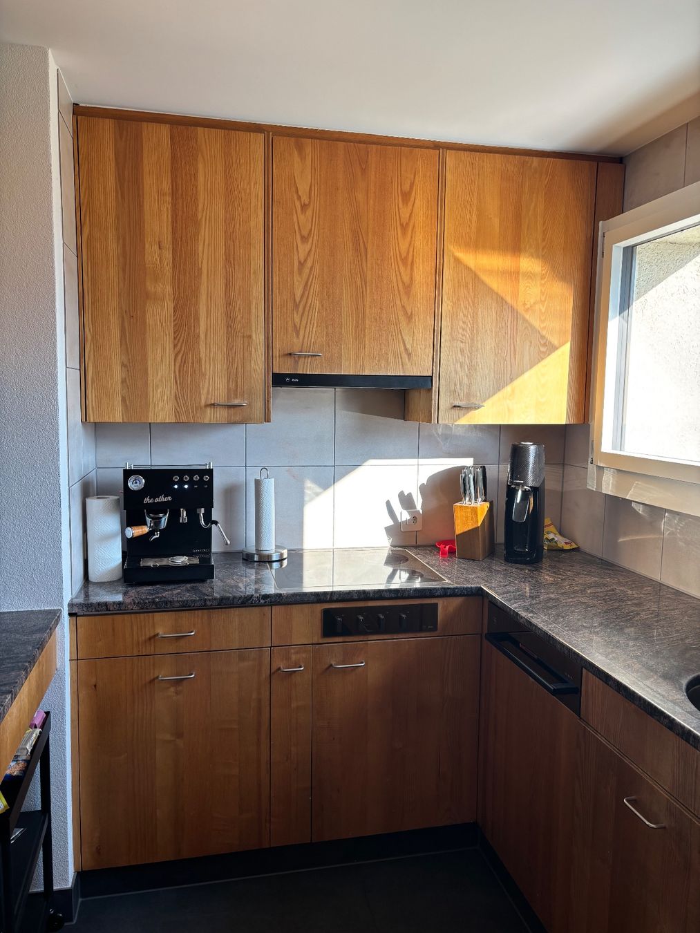V-Zug Cucine complete: Massivholz Einbauküche mit Geräten – Usato da Spiez venduto da mea01 4
