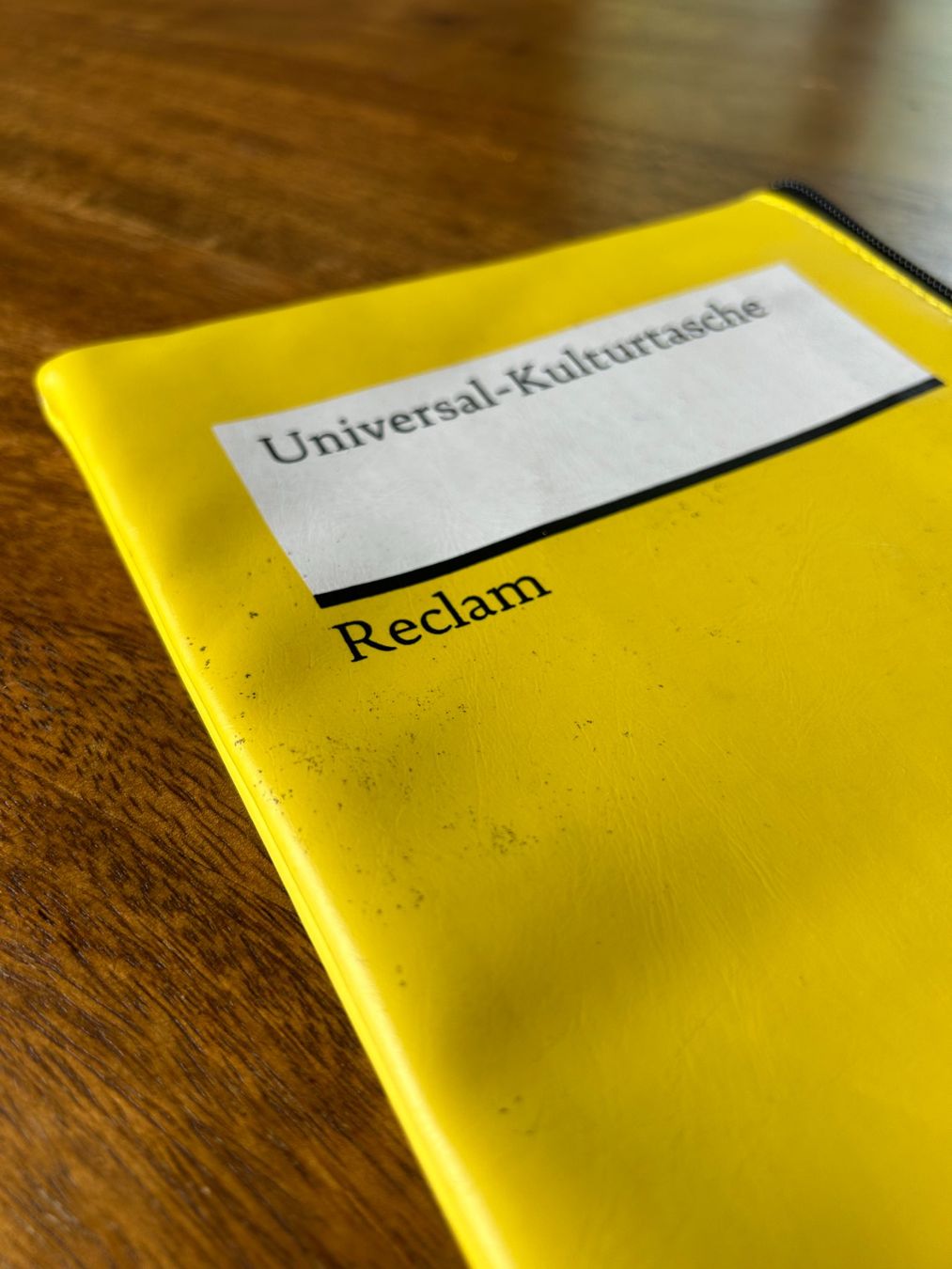 Custodie per cosmetici: Reclam Kulturtasche – Usato da Kreuzlingen venduto da Flsta 2