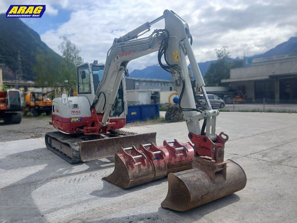 Takeuchi Escavatori: Takeuchi TB260 Raupenbagger – Usato da Hasle LU venduto da Arag08 2