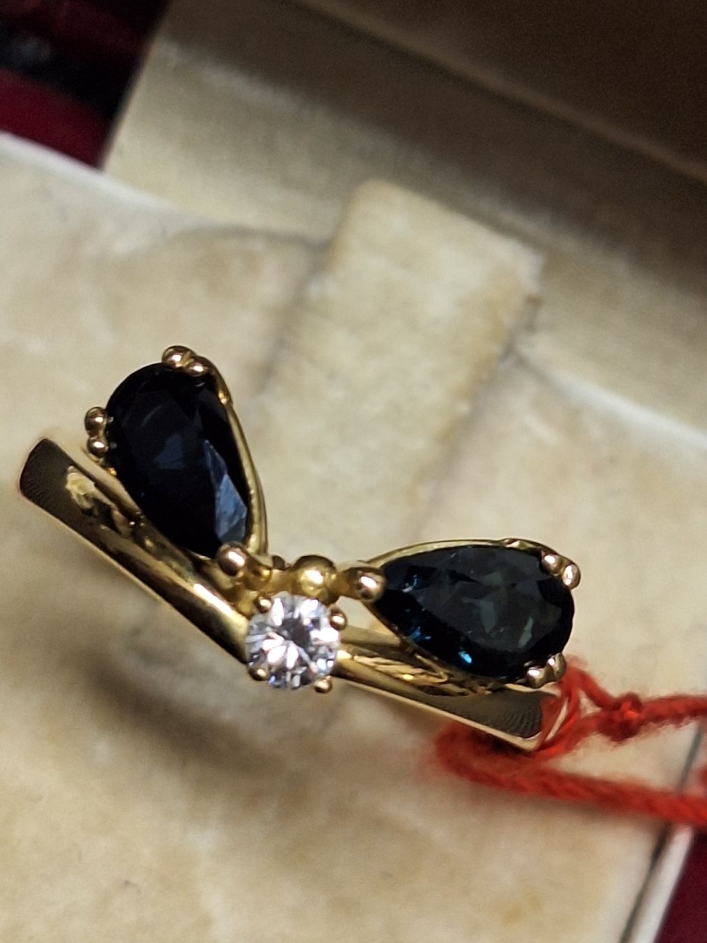 Ringe: Ring 750 GG. 2 Safire, Brillant – Neu und originalverpackt aus Rheinfelden von Cleopatra2000 1