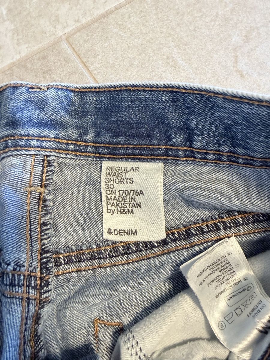 H&M Jeans: H&M Jeans Shorts Gr. 30 oder ca 170 – Usato da Brüttisellen venduto da Ayersa 5