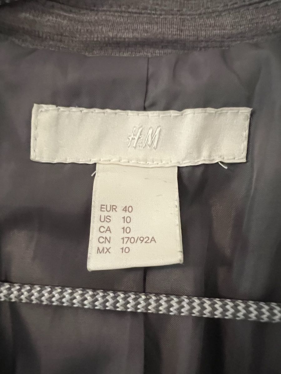 H&M Completi & Tailleur: H&M Blazer grau (Gr. 40) – Usato da Winterthur venduto da mel_wy 1