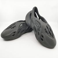 Yeezy Adidas Foam RNNR Onyx (10US - 43-44)