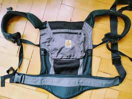 Porte-bébé Ergobaby (adaptateur nourrisson inclu)