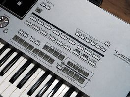 Yamaha Tyros 5 Digital Workstation 