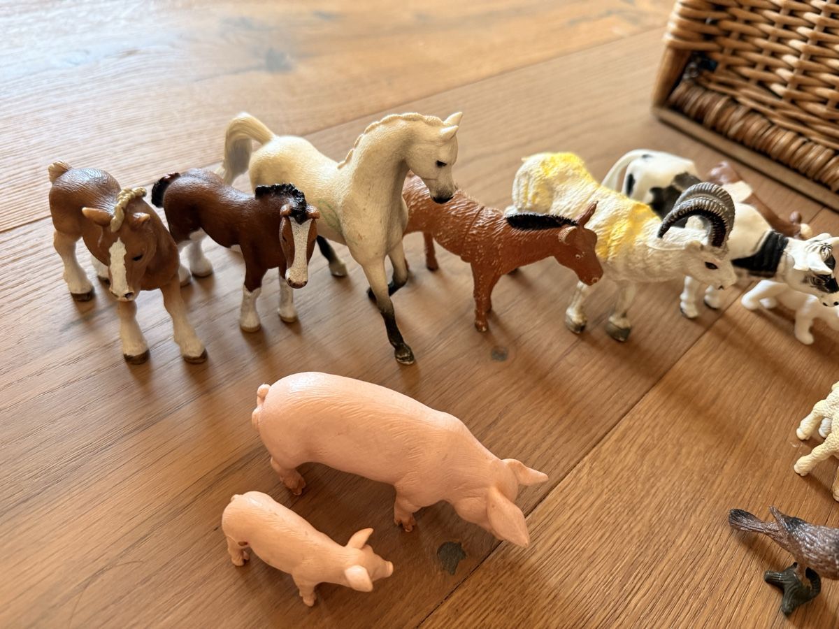 Schleich Giocattoli: Schleichtiere und andere Plastiktiere – Usato da Kirchdorf BE venduto da omegatoc