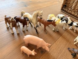 Schleichtiere und andere Plastiktiere