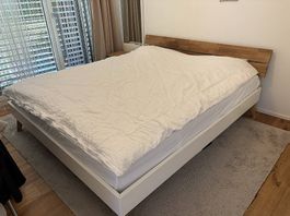 Doppelbett inkl. Matratze und Lattenrost