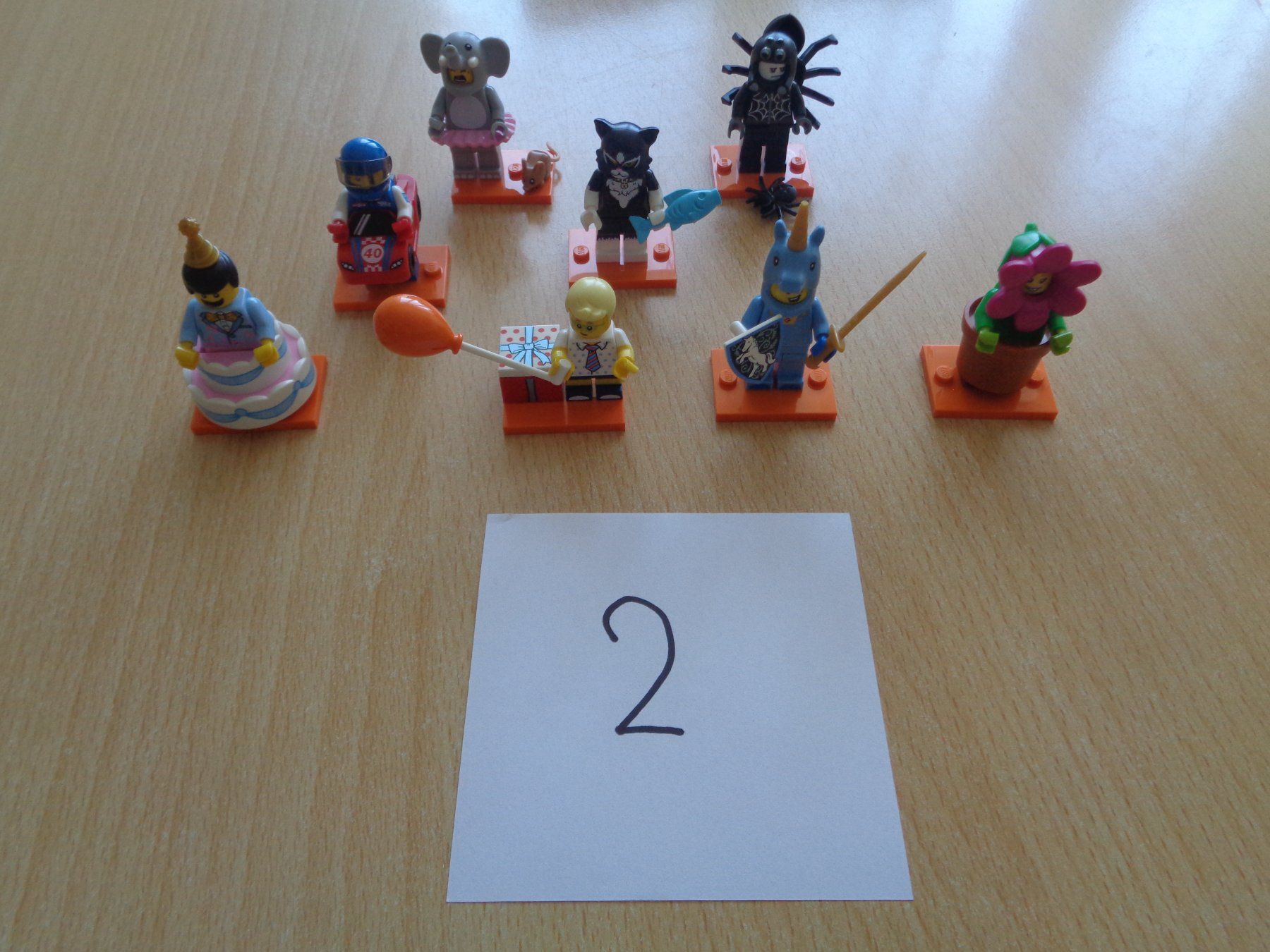 Lego Kit di costruzioni: Lego Minifiguren/Männchen – Usato da Dietikon venduto da chroetli77