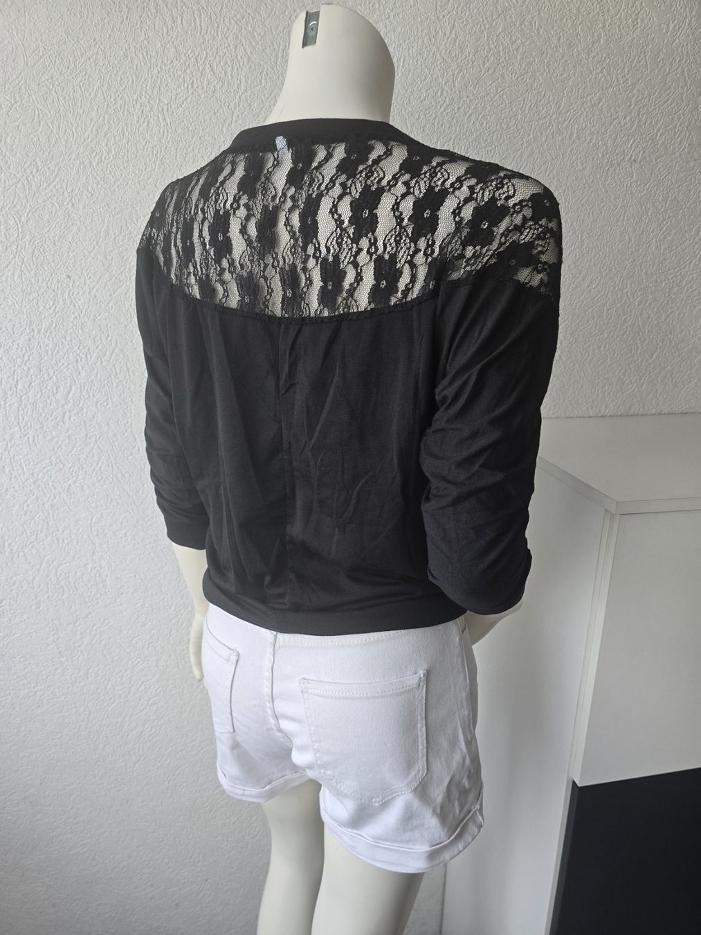 Top: Pull noir et dentelle T-S Neuf – Nuovo e nell'imballaggio originale da Les Verrières venduto da kitel79 5