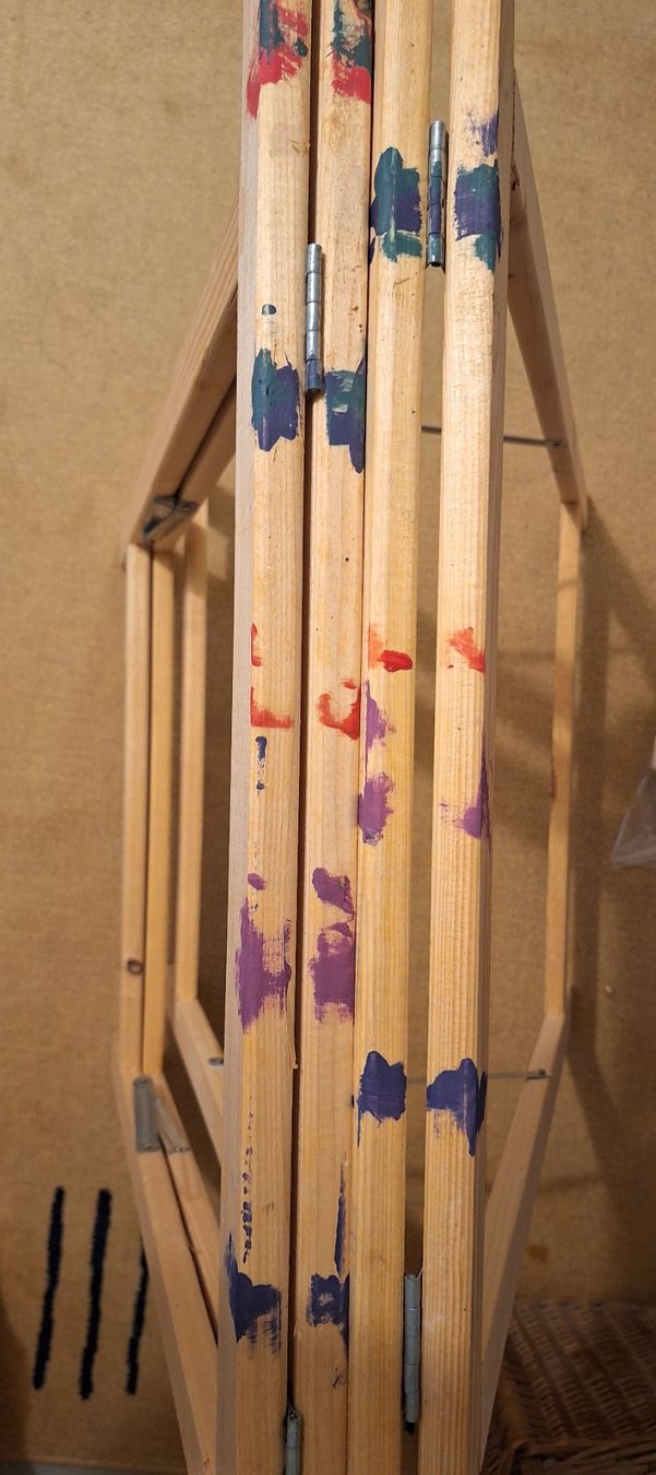Sonstige Dekorationen & Accessoires: 5 Holzblöcke Malerbock klappbar – Gebraucht aus Hauptwil von Markuseli