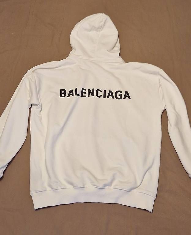 Pullover & Sweatshirts: Pull Balenciaga – Gebraucht aus Monthey von and_c5w8
