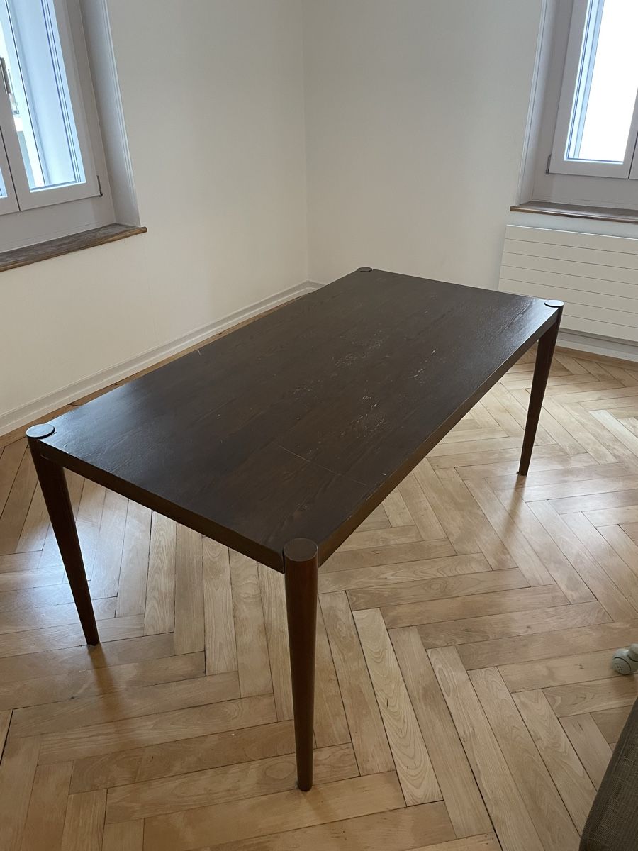 Schöner Esstisch aus Holz, Dunkelbraun -Gebrauchter Zustand! (Gebraucht) in Zürich für CHF 61 – nur Abholung auf Ricardo kaufen