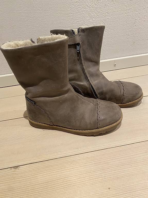 Chaussures filles: Bundgaard Gr 33 – D'occasion à Fehraltorf par bubulina84