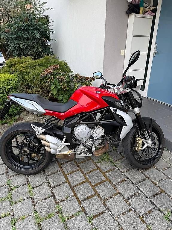 MV Agusta Strada: MV Agusta Brutale 675 – Usato da Curio venduto da fab_wz6r 2