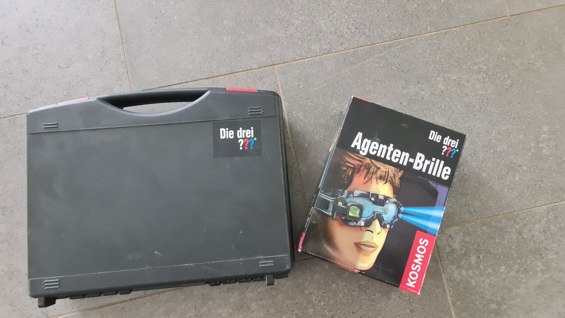 Kosmos Giocattoli: Die drei ??? - Agenten-Koffer und -Brille – Usato da Adlikon venduto da Mmartin0