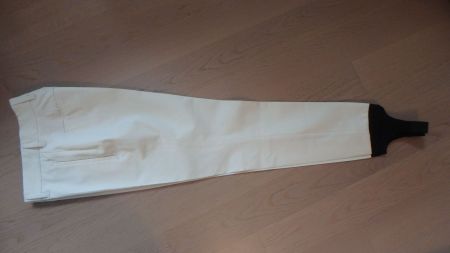 Hose mit Gummiband