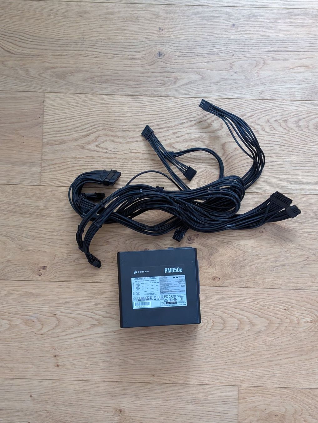 Corsair PCs: Corsair RM850e inkl. CableMod C-Series PRO ModMesh Cable Kit – D'occasion à Rüthi (Rheintal) par Hafo1992