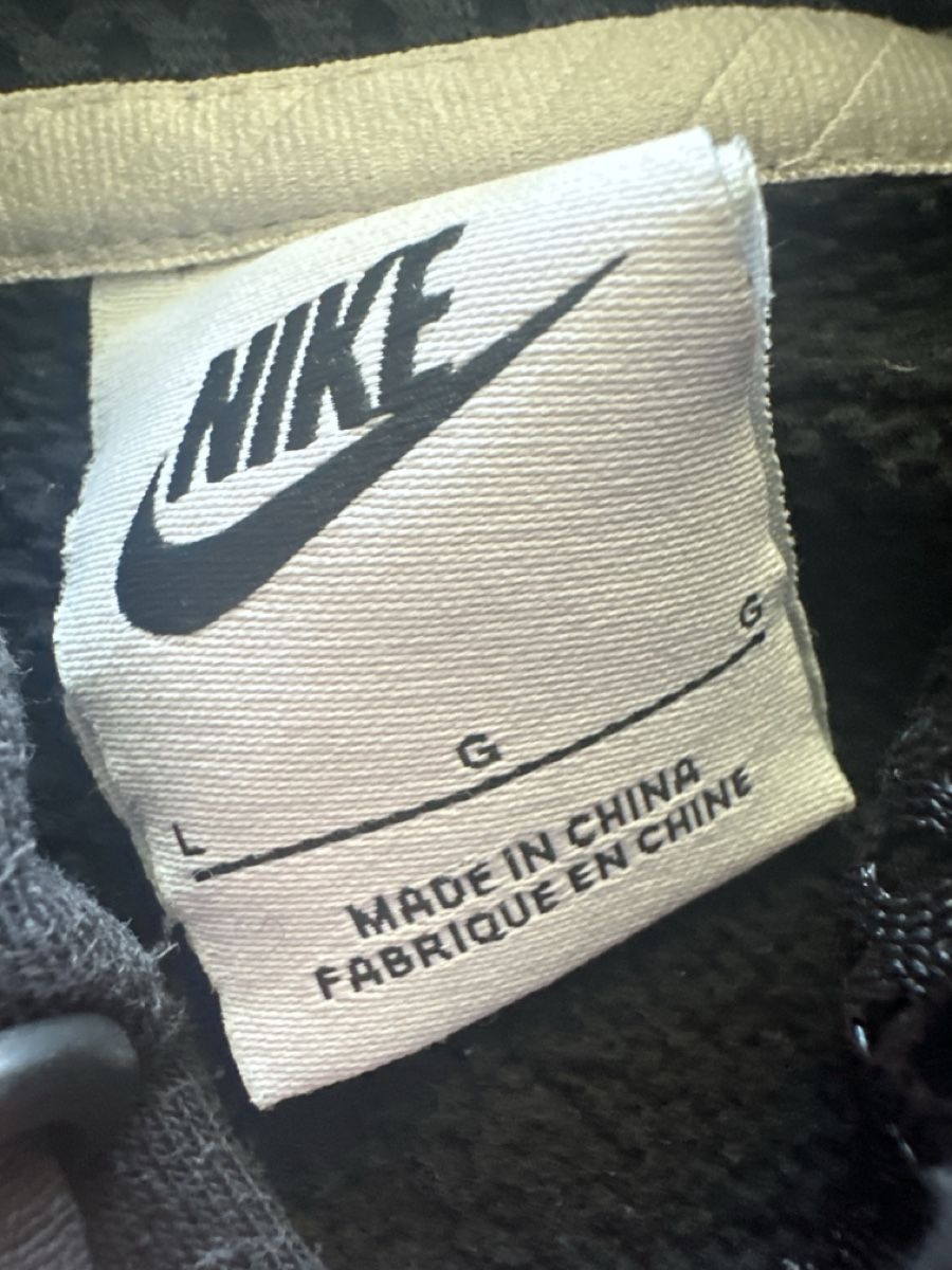 Maglioni & Felpe: Nike Air Hoodie – Usato da Rorschacherberg venduto da LuksPCs 1