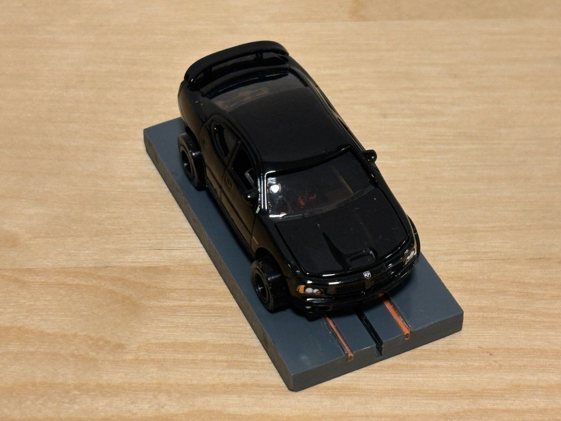 Tomy Piste: Auto World Dodge Challenger schwarz mit BDR Chassis – Nuovo (secondo la descrizione) da Bülach venduto da h0slotch 6