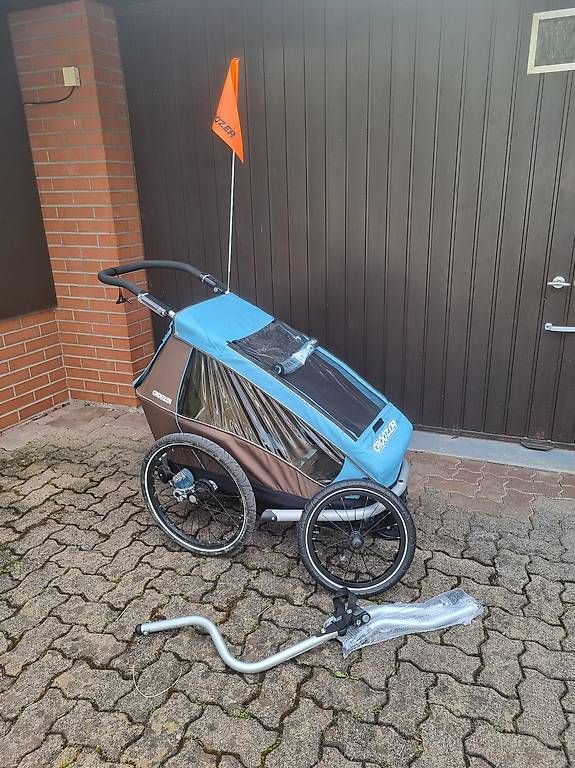 Anhänger: Croozer Kinderanhänger 1 Platz inkl. Jogging-Set & Kupplung – Gebraucht aus Oberembrach von Snowjos