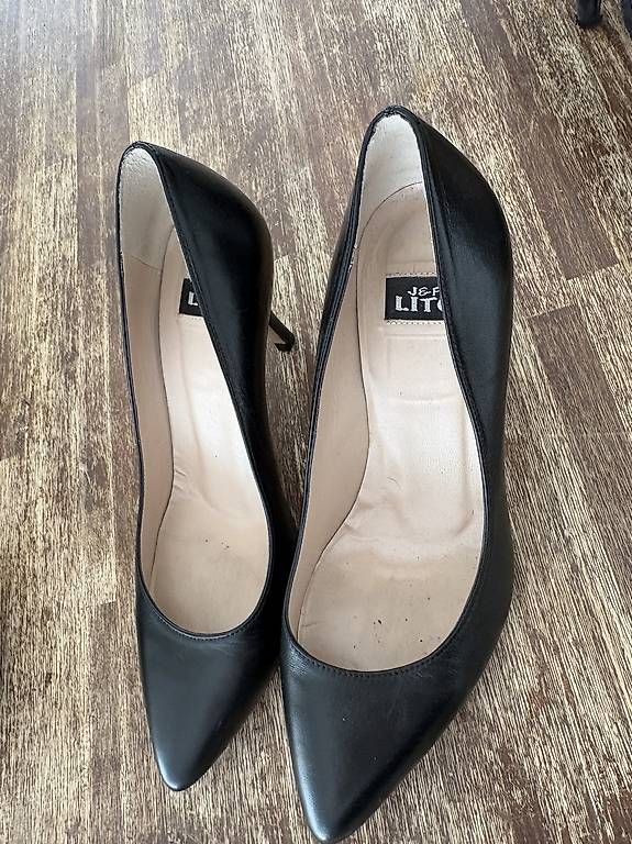 Scarpe da donna: Damen Schuhen schwarz gr.38 – Usato da Hinwil venduto da camposlu
