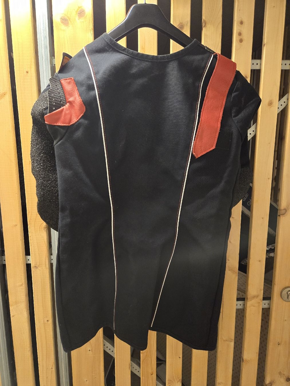 Giacche: Veste de tir – Nuovo (secondo la descrizione) da Yverdon-les-Bains venduto da cacap