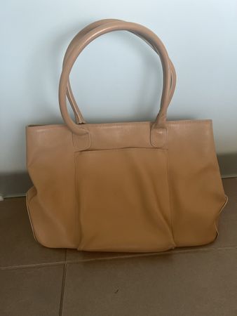 Sac Lancel en cuir caramel/camel d'occasion en parfait état.