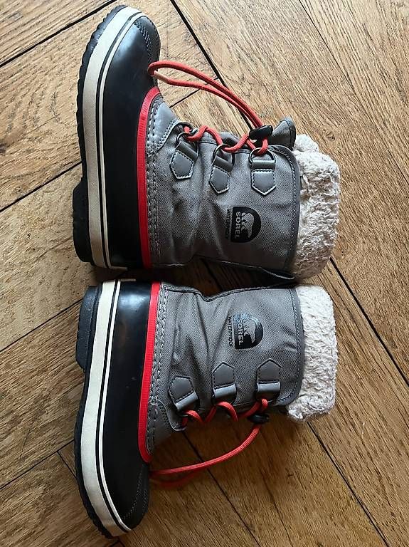 Schuhe für Jungen: Sorel Winterstiefel Schneestiefel 32 – Gebraucht aus Basel von mos_2xxs