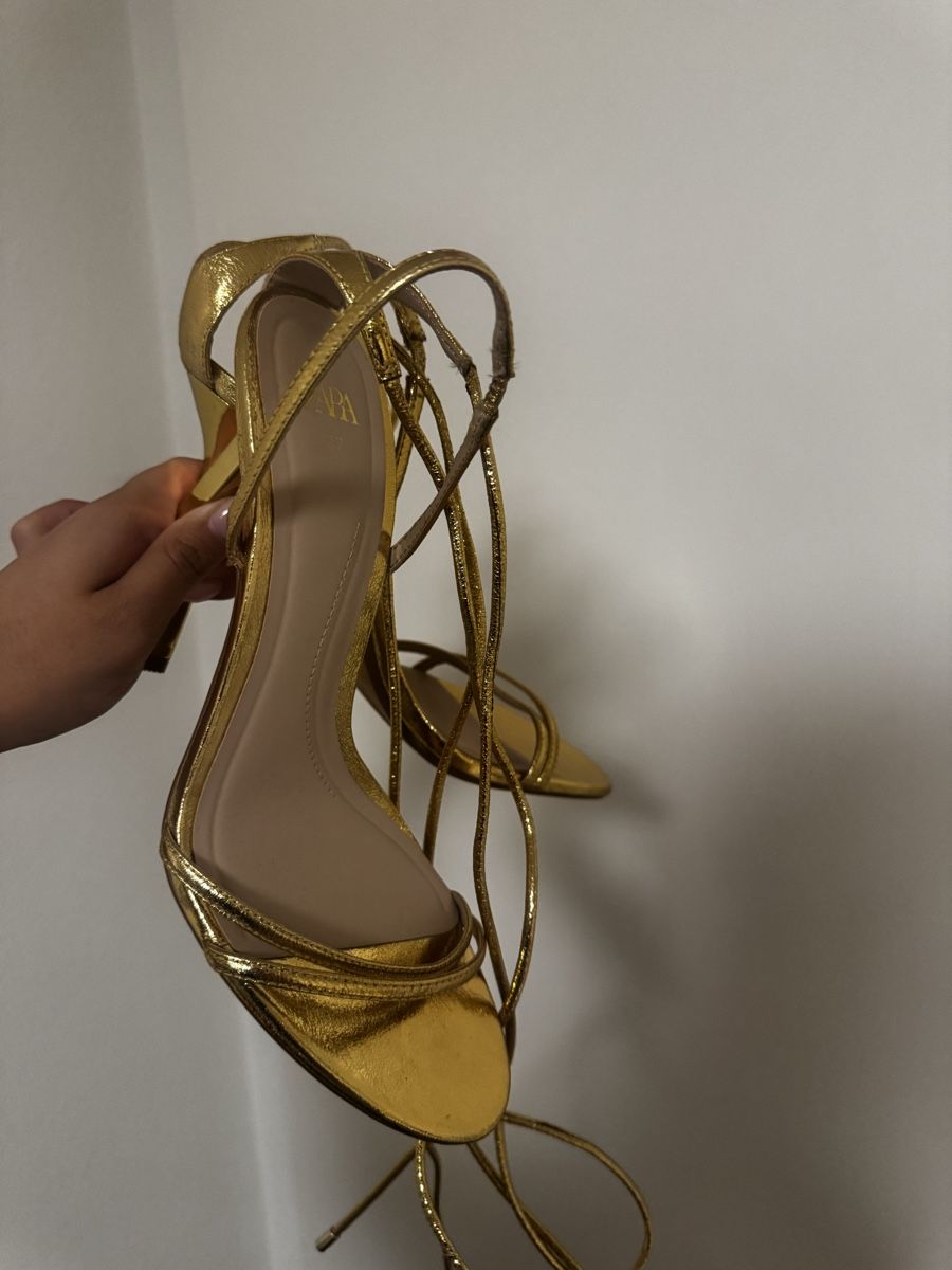 Scarpe da donna: Goldene Heels Grösse 37 – Nuovo (secondo la descrizione) da Zürich venduto da fat_7ls7