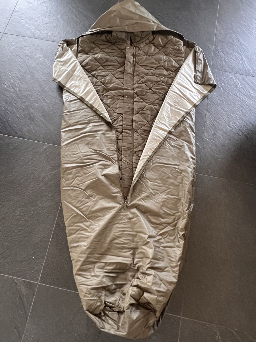 Sacchi a pelo: Sacs de couchage militaire suisse – Usato da Eclagnens venduto da Jeanmo