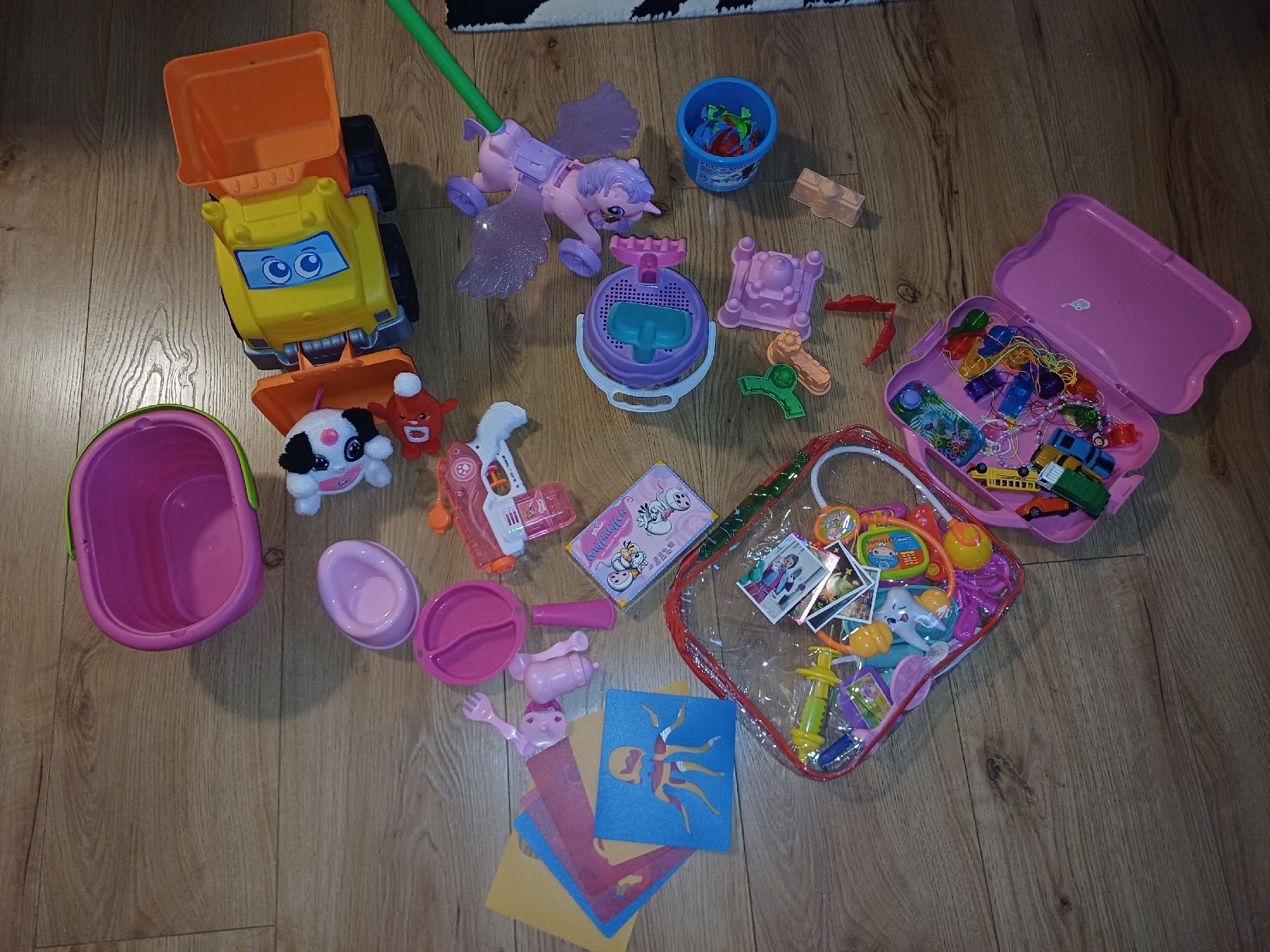 Giocattoli: diverse Mädchen Spielsachen – Usato da La Punt Chamues-ch venduto da Aniram87