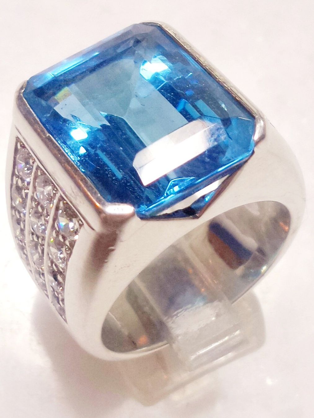 Anelli: Schwerer Edelstein Fingerring – Nuovo e nell'imballaggio originale da Zürich venduto da adriben 3