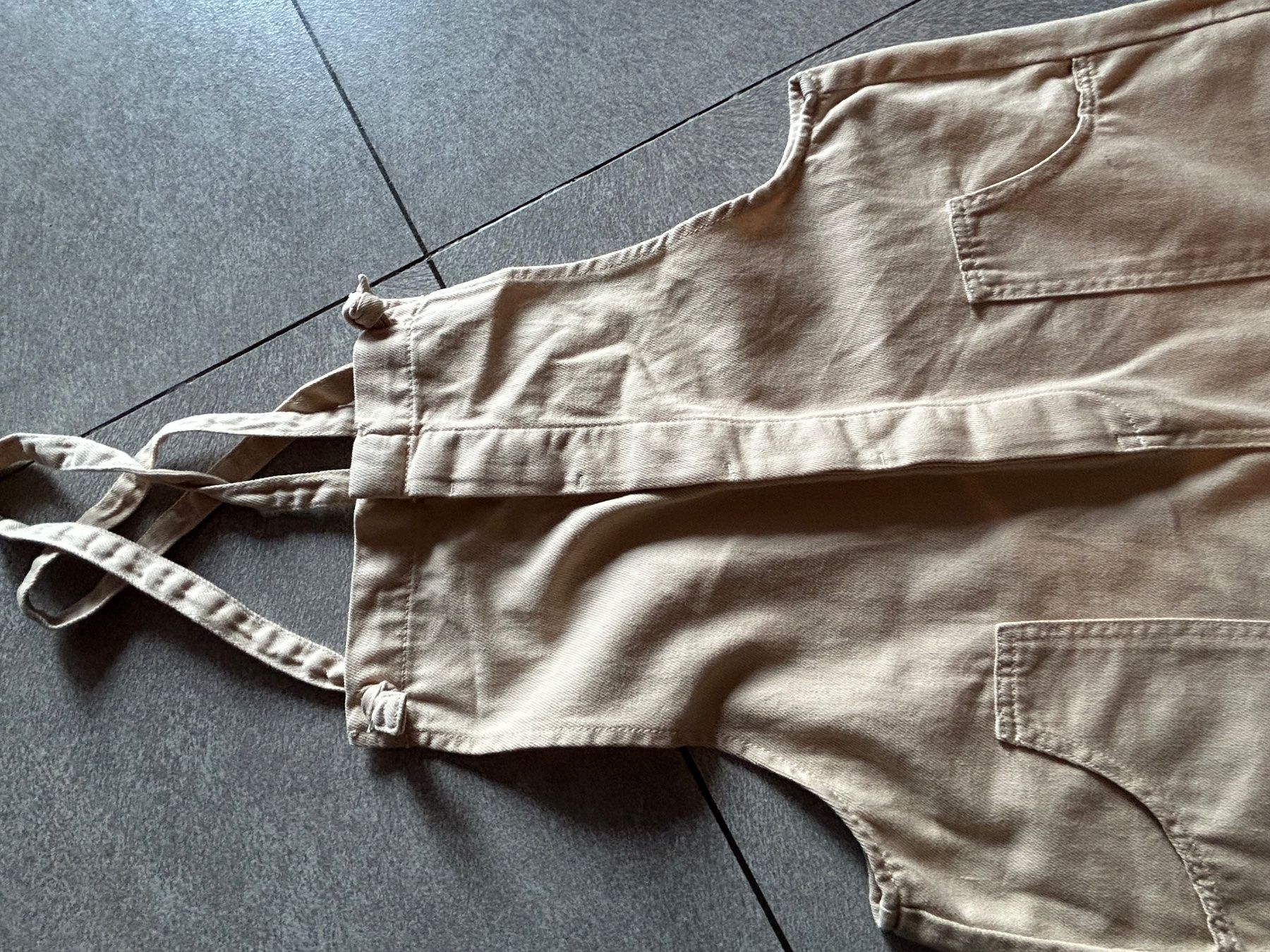 Tute: Latzhose Clockhouse beige Gr.38 – Nuovo (secondo la descrizione) da Arbedo venduto da nadia1973 1