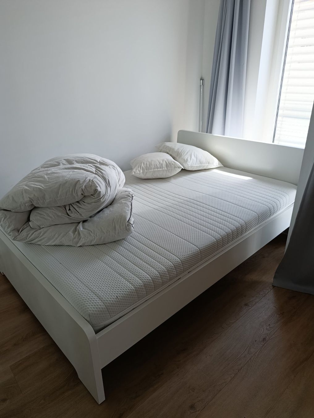 Ikea Materassi: Letto matrimoniale e materasso – Nuovo (secondo la descrizione) da Basel venduto da cas_9pc5