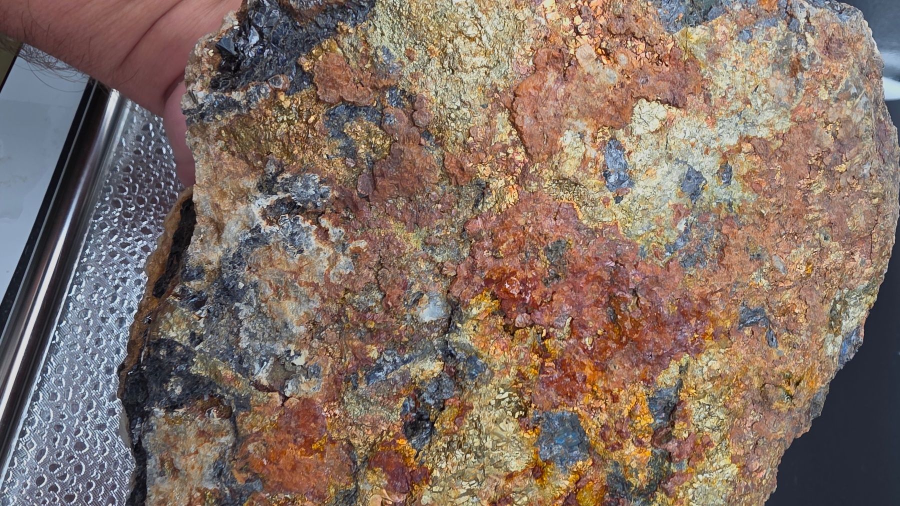 Mineralien & Heilsteine: Calcite, Pyrrhotite, Arsenopyrite & Pyrite Trepča 2.6 Kg – Gebraucht aus Figino von panshop 7