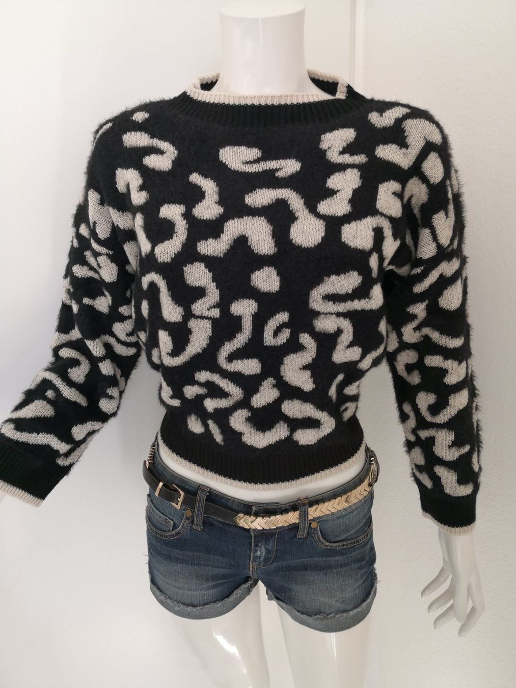 Zara Maglioni & Felpe: 🤩ZARA PULLOVER SCHWARZ-WEISS MUSTER NEU – Nuovo (secondo la descrizione) da Olten venduto da Naja-Twins-Twins