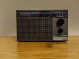 Philips D-2244 Vintage 4-Band Kofferradio – FM / MW / SW / L