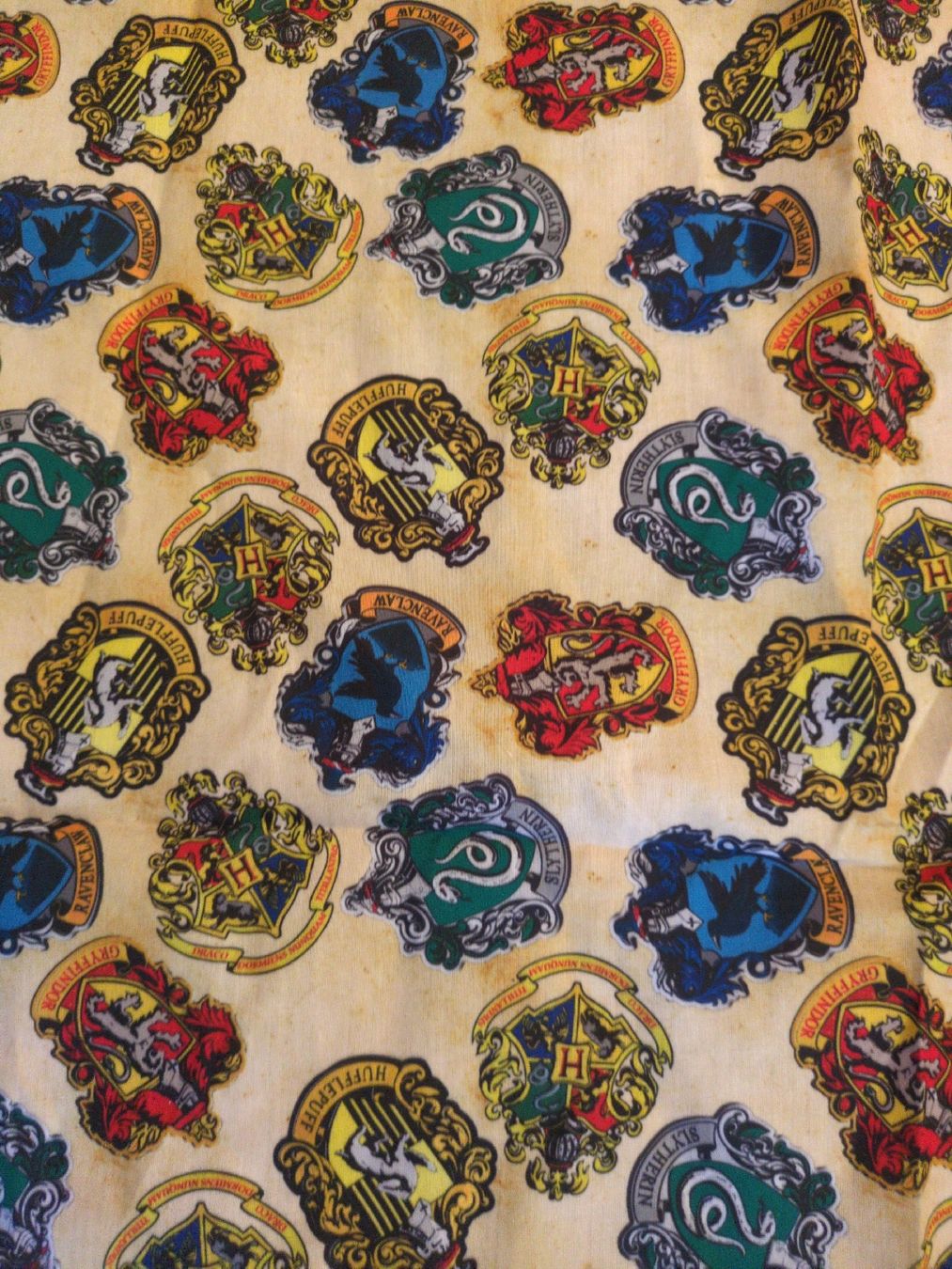 Stoffe: Harry Potter Hogwarts Stoff Reste  – Neu (gemäss Beschreibung) aus Fankhaus (Trub) von sun_7677 1
