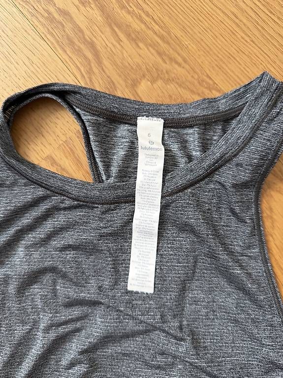 Top: Lululemon Oberteil – Usato da Arlesheim venduto da ann_tnc9 1